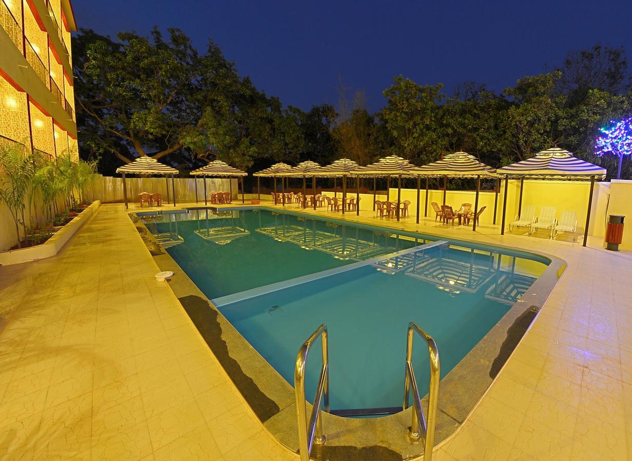 Grand Goa Exotica Hotel Guirim Eksteriør billede